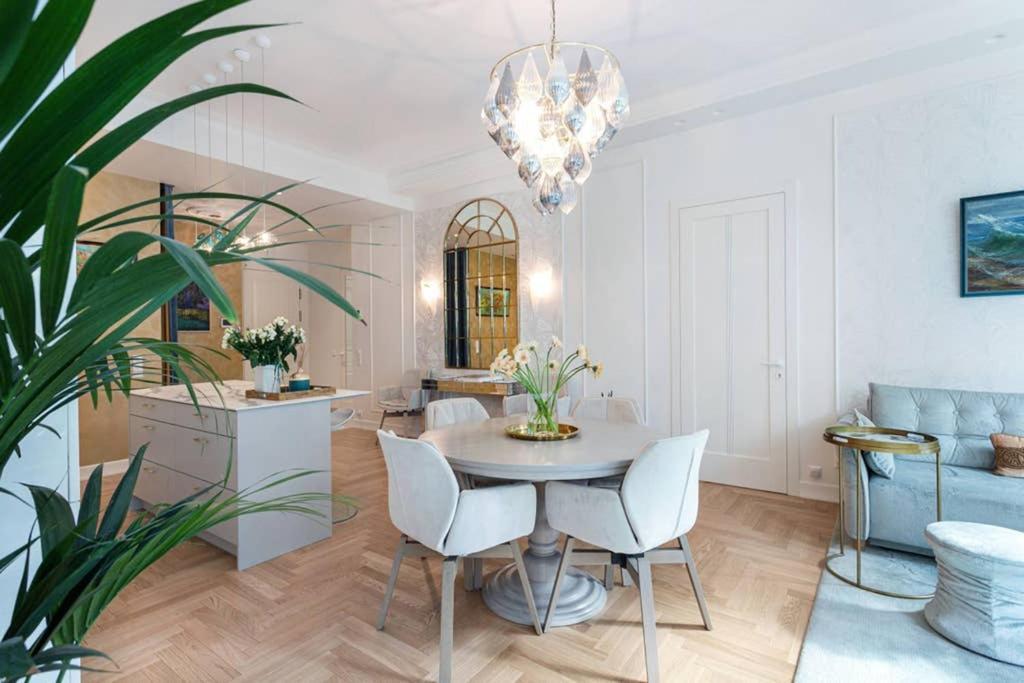 Jogailos Residence Peaceful Old Town Luxury 3 Bdr, 2 Bthr, Free Garage, Top-Speed Wifi Wilna Exterior foto